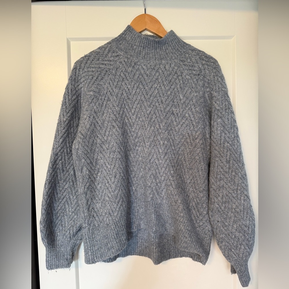 Abercrombie & Fitch light blue mock neck sweater